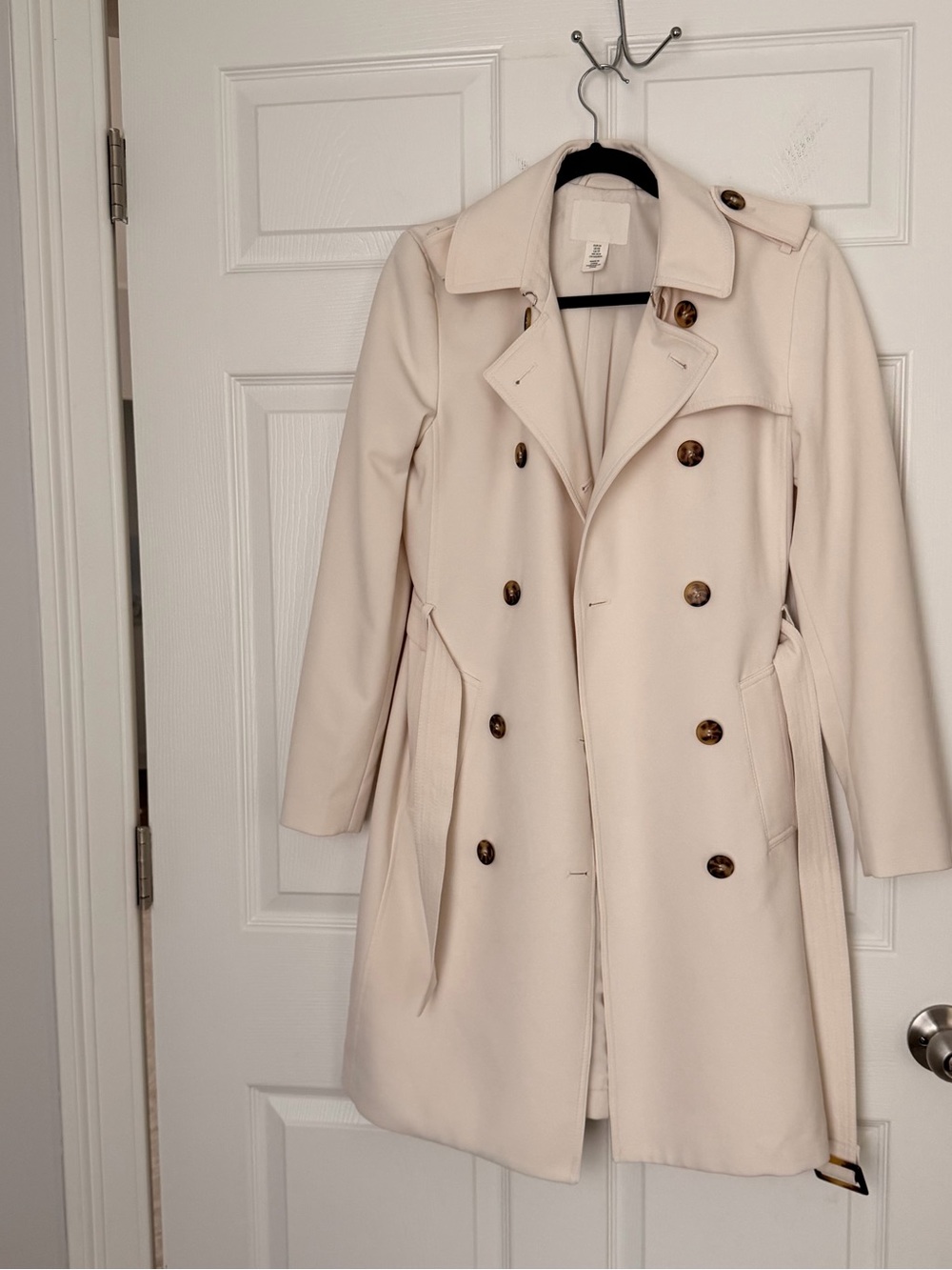 H&M Cream Double-Breasted Trench Coat with Tortoiseshell Buttons
